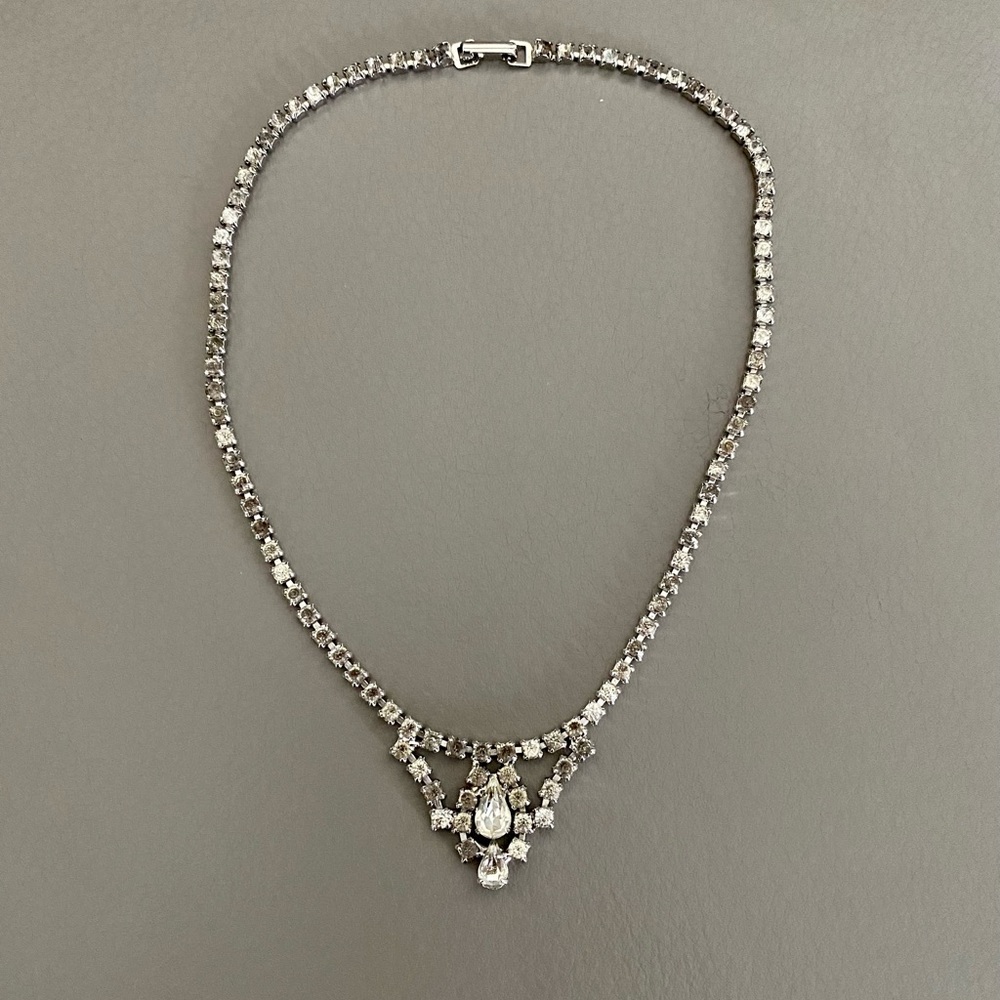 Vintage BELLE rhinestone necklace